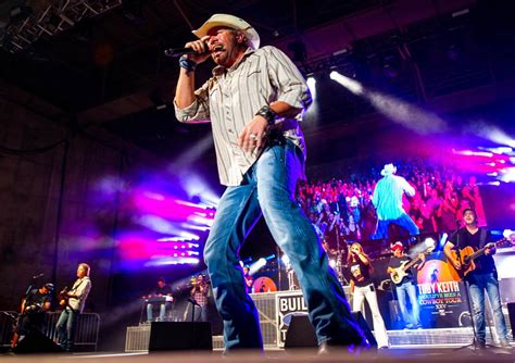 Review Toby Keith Knew Exactly Where He Was In Playing To Nebraska