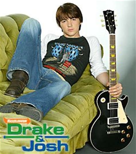 I found a way drake bell cover guitar lesson how to plat cover guitarra acustica acustico. Drake Bell Is Hot