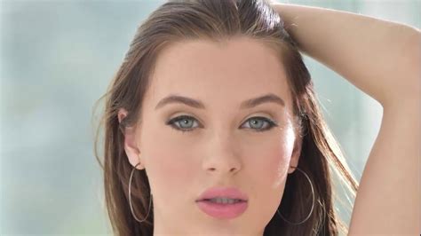Lana Rhoades Body Measurements Including Height Weight Dress Size