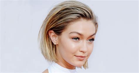 Most bangs come very flat, so when you clip them on they appear fake, he says. How To Fake Bangs, Faux Bob Hairstyles