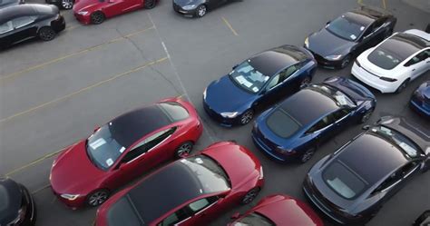 La Nouvelle Tesla Model S Sera T Elle Disponible Avec Sept Places