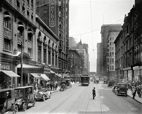 18 Vintage Photographs Of Streets Of Chicago From Between The 1900s And