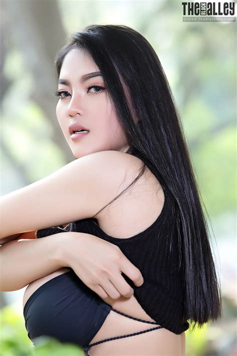 Faii Orapun Model Thailand Cantik Toket Gede Hot The Black Alley Pitta Set 05 Cewek Toge