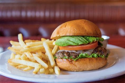 Wähle deine lieblingsgerichte von der peking ente haus speisekarte in bonn und bestelle einfach online. LA's Last Remaining Hamburger Hamlet Location Closes, For ...