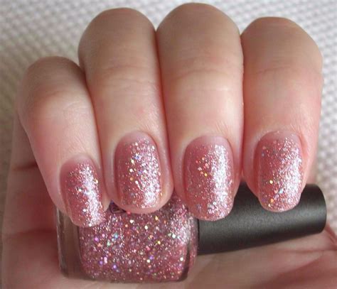 Seducing With Pink Glittery Nail Polish For Stunning Results