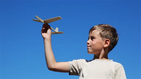 Check spelling or type a new query. Boy Holding Toy Airplane Model Stok Video (%100 Telifsiz ...