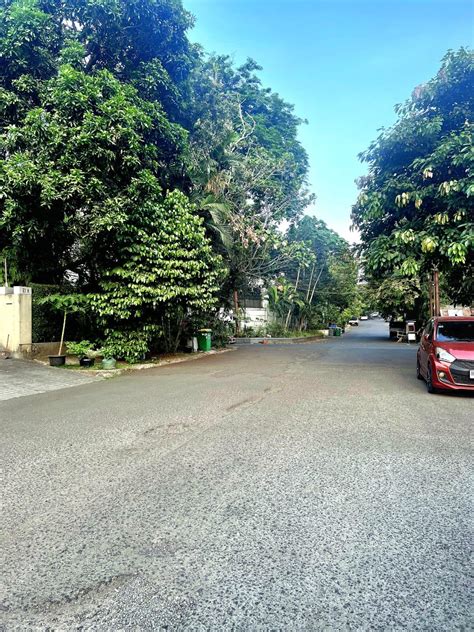 Jual Rumah Mewah Gaya Eropa Harga 1 Lantai Dapat 3 Lantai di Komplek