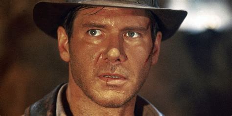Indiana Jones Harrison Ford J Chegou Ao Reino Unido Para As Filmagens