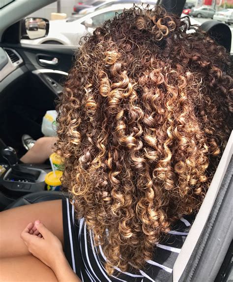 Brown Curly Hair With Honey Highlights Honeysd