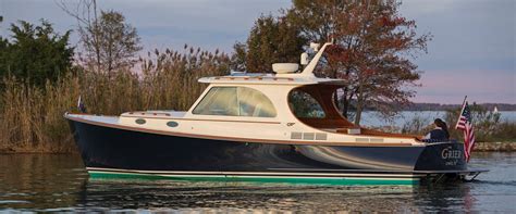 Luxury Downeast Style Picnic Boat For The Finest Cruising Yacht Boat