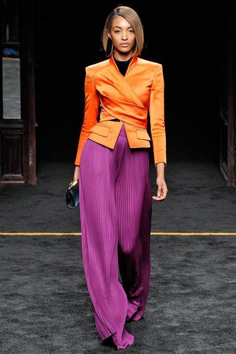 How To Wear The Unexpected Color Combination On Your Street Looks With