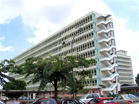 Hospital tuanku ampuan najihah merupakan hospital kerajaan kedua terbesar di negeri sembilan dan terletak di kuala pilah. Tengku Ampuan Rahimah Hospital - Wikipedia
