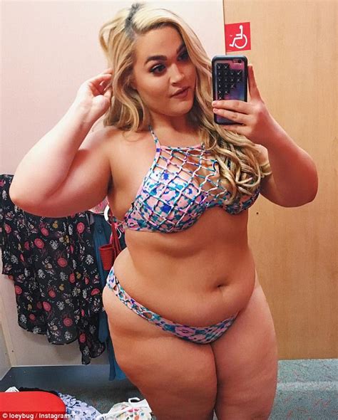Plus Size Youtuber Shares Her Fat Girl Summer Dress Code Daily Mail Online