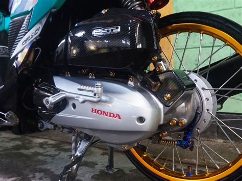 Gambar modifikasi motor honda beat putih ini yang memberikan kesamaan dalam modifikasi honda beat ini hanyalah. Motor Drag Beat Warna Hijau Toska : Jual Kaos T Shirt ...