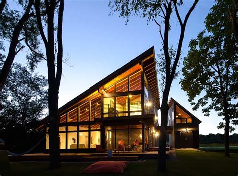 Cool Lake Home Designed To Enjoy The Views And Create Art Modern