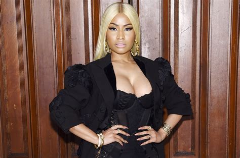 Nicki Minaj Calls Out Sexism In Hip Hop On Twitter See Her Tweets Billboard Billboard
