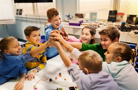 The Power Of Collaborative Groups Teacher Tips Kids Discover