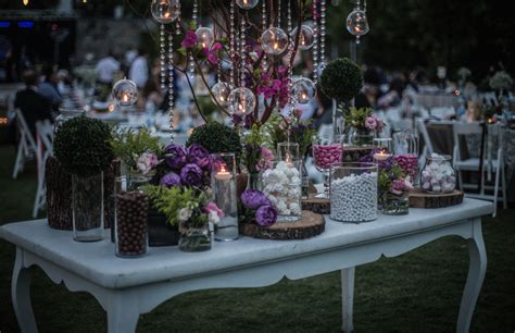 How To Pull Off A Gorgeous Garden Wedding Reception Inspiration