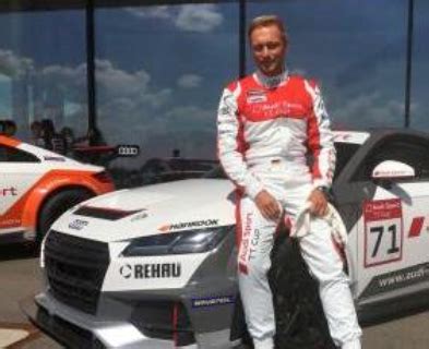 Der verbraucher möge selbst entscheiden, welche art der herr lindner und die liebe zum auto. Christian Lindner kommt zum Nürburgring - Herzlich ...