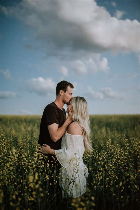Sunset Engagement Session In Canadian Prairies Field Engagement