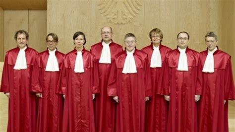 Sind die richter einmal im amt, entscheiden sie unabhängig. Grundsatzurteil zu Massenüberwachungs-Gesetz des BND ...