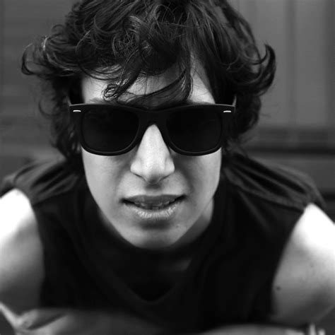 Über 80% neue produkte zum festpreis; TRACK REVIEW: Von Sell, Scene Of A Crime - Audiofemme