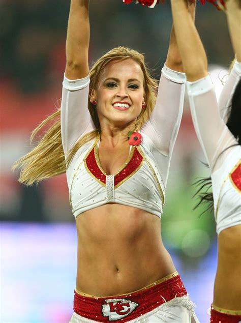 Chiefsiphone Kansas City Chiefs Cheerleaders Hottest Nfl Cheerleaders Football Cheerleaders