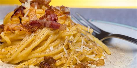 Spaghetti alla carbonara la ricetta originale passo dopo passo