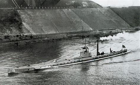 German submarine U9 | German submarines, Submarines, Cruisers