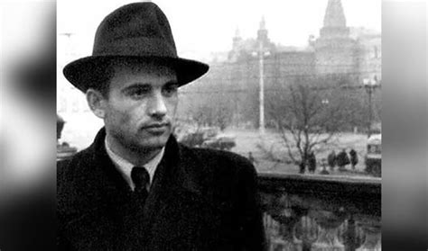 Михаил сергеевич горбачев — первый и единственный президент ссср (1990−1991), последний генеральный секретарь цк кпсс (1985−1991). Михаил Горбачев - биография, фото, жена и дети, где сейчас ...