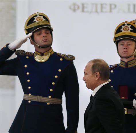 The bank reports five segments: Russland: Wie Wladimir Putin die Sanktionen umgehen will ...