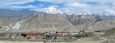 the upper mustang a former buddhist kingdom of nepal