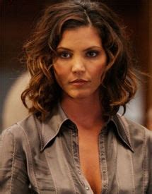 Cordelia is supposed to be 18/19 in s1, but the second she cut her hair in s2 it aged her and by s3 cordelia looked more like a 30 year old than a girl in her early 20s. Cordelia Chase - Wikipedia, the free encyclopedia