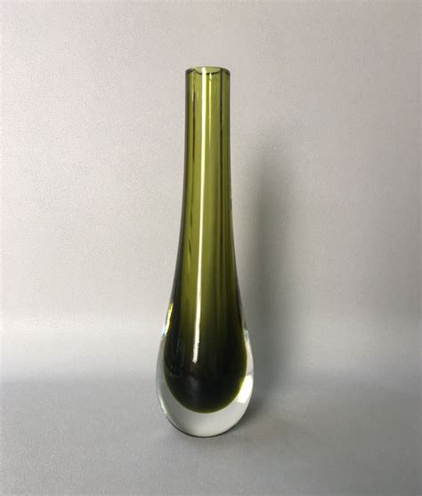 Caithness Glass Stroma Bud Vase No 4022 In Moss Designed By Domhnall Obroin C1961