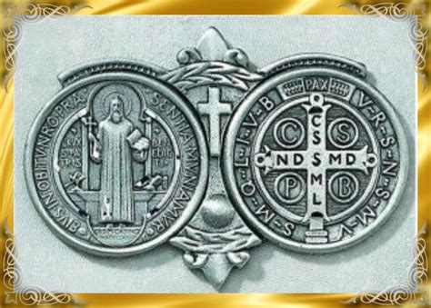 O poderoso significado da medalha de São Bento Augusta Rainha