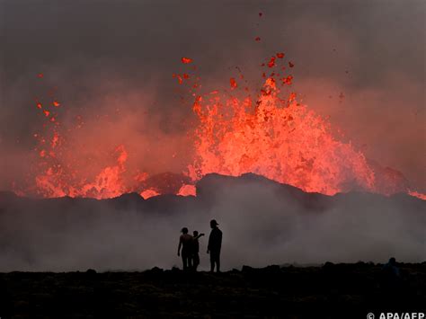 Nach Vulkanausbruch Auf Island Lava Nahe Reykjavik Südtirol News