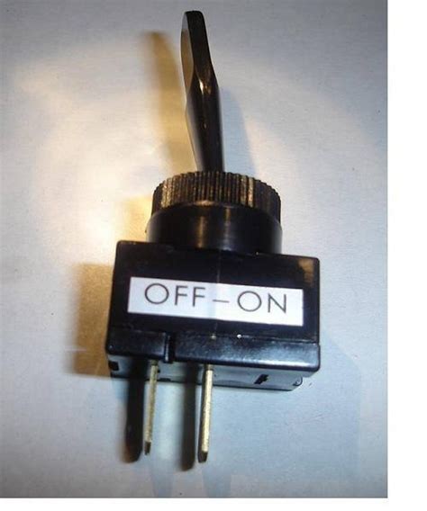 I was thinking of some cheap spdt without the. How to Wire a 12-Volt Toggle Switch | Hunker