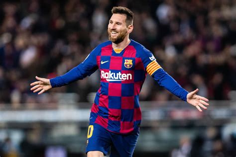 Lionel andrés messi cuccittini, испанское произношение: " Messi est au dessus de tous les autres » : une star du ...