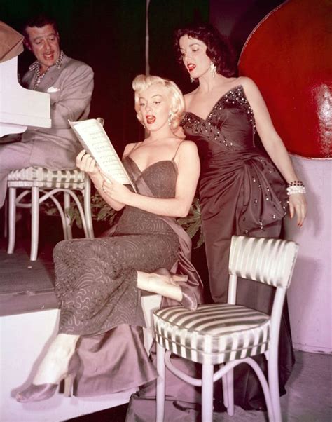 32 Stunning Photos Of Marilyn Monroe And Jane Russell While Filming