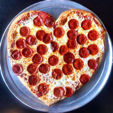 Where To Get Heart Shaped Pizzas On Valentines