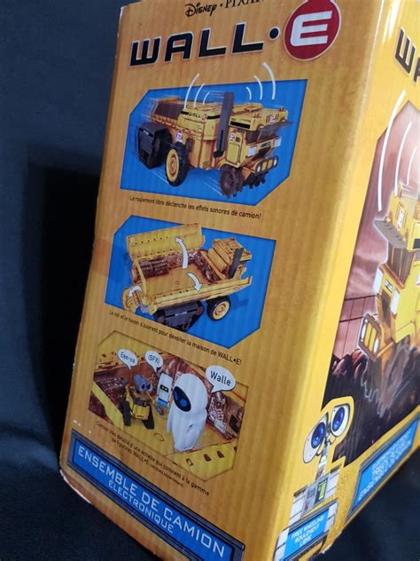 Disney Pixar Wall E Truck By Thinkway Hobbies And Toys Toys And Games On