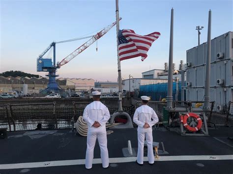 Welcome Home Daddy Uss Milius Sailors Join 7th Fleet At Yokosuka