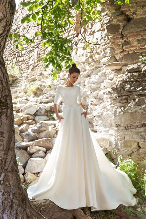 Simple Wedding Dresses 27 Best Looks Expert Tips Faqs Atelier Yuwa