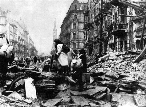75 Breathtaking Photographs Describe The Warsaw Uprising Of 1944 ~ Vintage Everyday