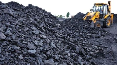 Coal India Share Price Rises 5 Heres Why Experts See A Further 20