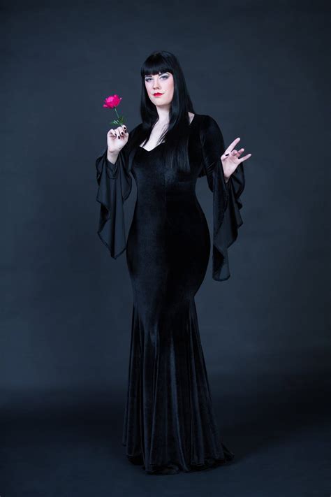Morticia Addams Halloween Costume Plus Size Tech
