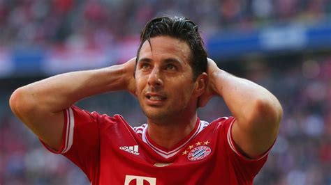 Bundesliga Claudio Pizarro Extends Bayern Munich Deal Football News