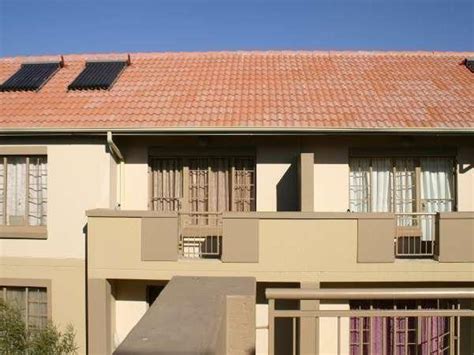 Rent this 2 bedroom apartment in melbourne for $108/night. 2 bedroom apartment to rent in Benoni CBD | RR522917 | 2 ...