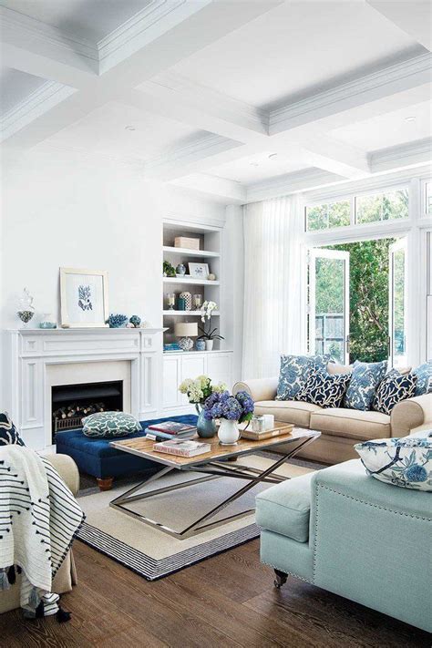 A Home Tour That Shows How To Decorate In Hamptons Style Home