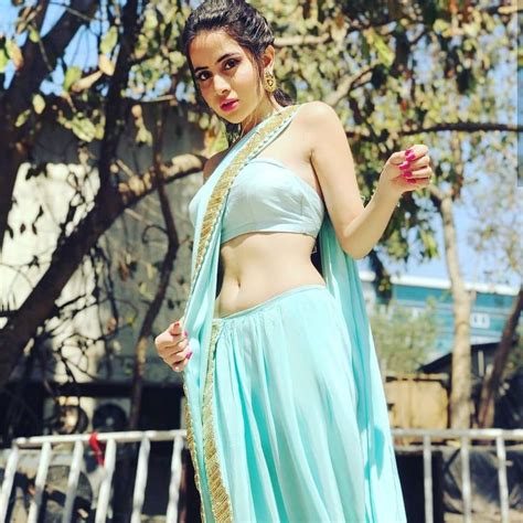 Sareethetrendsetter On Instagram “dazzling Lady Urf7i Saree Navelsaree Sareehot Sexigirl